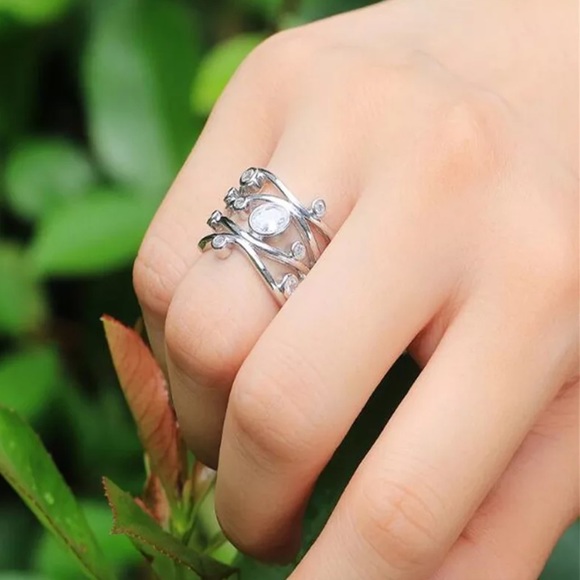 NEW 925 STERLING SILVER DIAMOND GEOMETRIC RING - Picture 2 of 3